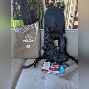 MiniMeis G4, Navy Lightweight Child Shoulder Carrier